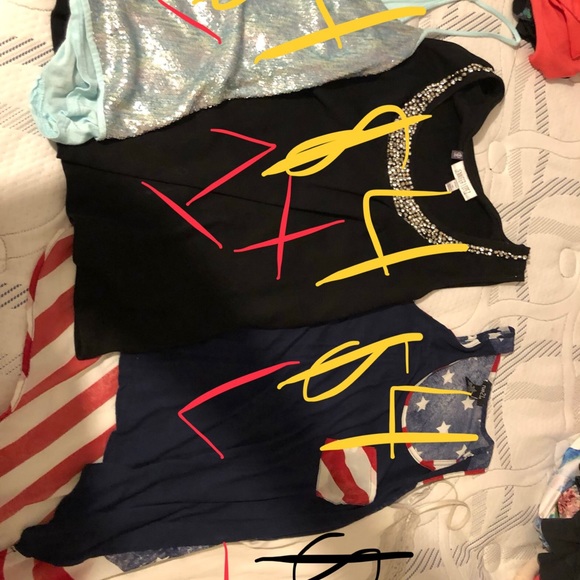 Clothes - Picture 6 of 8